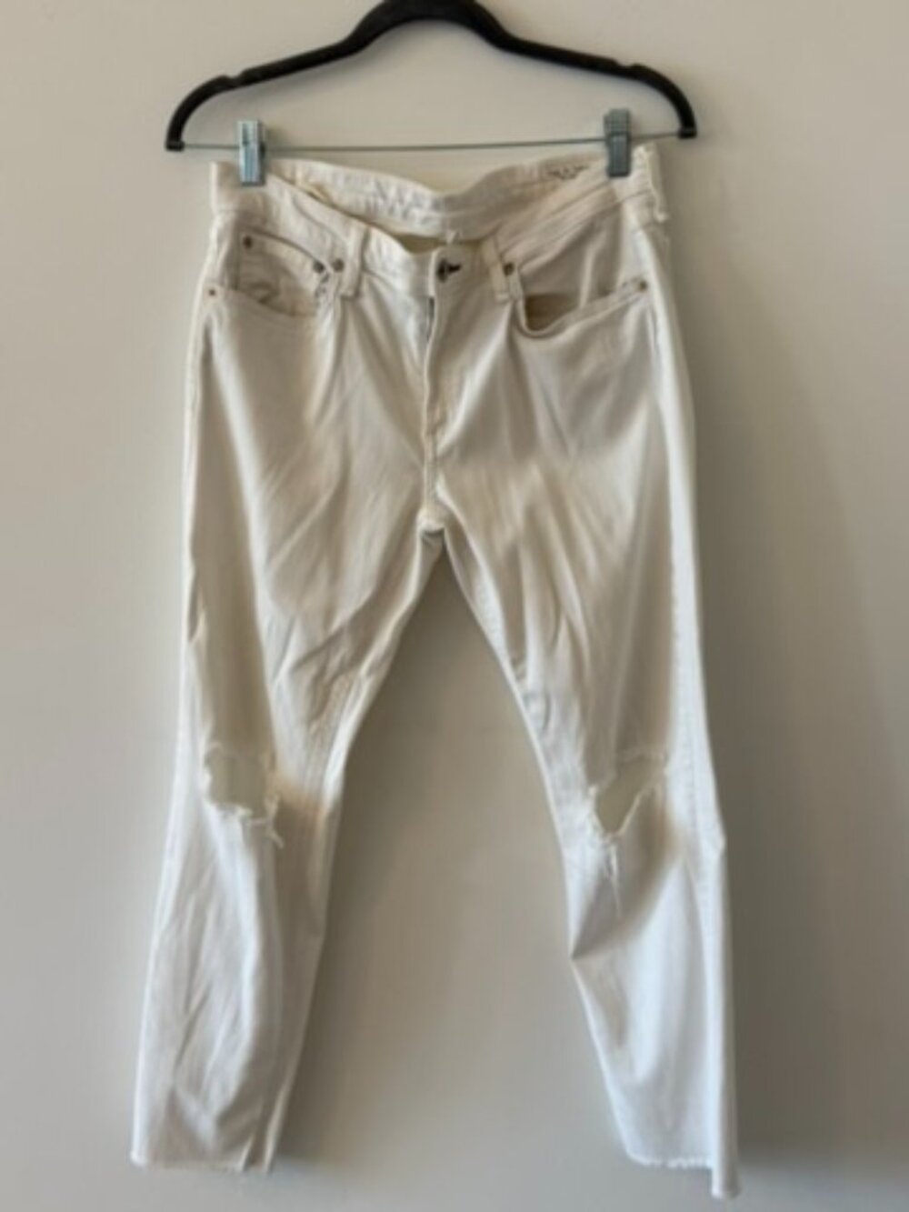 Rag & Bone Ripped White Jeans Size 28